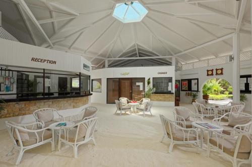 ロビー, エンブドゥ ビレッジ リゾート (Embudu Village Resort) in モルディブ諸島 ロビー, エンブドゥ ビレッジ リゾート (Embudu Village Resort) in モルディブ諸島