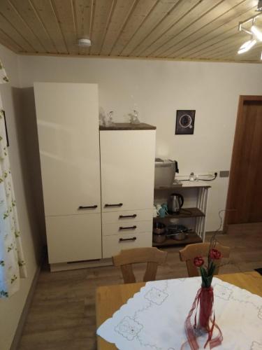 Kitchen, Ferienwohnung am Marktplatz in Zell im Fichtelgebirge Kitchen, Ferienwohnung am Marktplatz in Zell im Fichtelgebirge