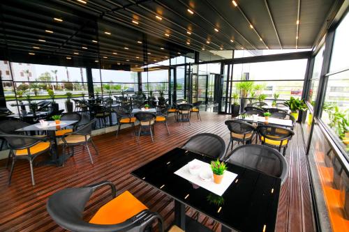 Bar/Lounge, N Hotel BY NOSHI in Rinas Bar/Lounge, N Hotel BY NOSHI in Rinas