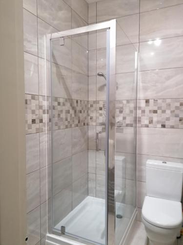 Bany, Great location, quiet yet 5 mins to Bowness centre, with walks from the door and parking in Windermere Bany, Great location, quiet yet 5 mins to Bowness centre, with walks from the door and parking in Windermere
