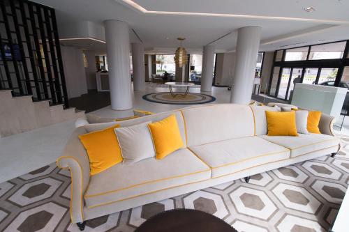 Lobi, Hotel Bahia in Santander Lobi, Hotel Bahia in Santander
