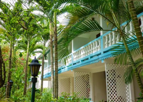 Entrada, Legends Beach Resort in Negril Entrada, Legends Beach Resort in Negril