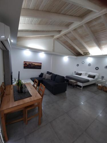 Mol Hahr in Safed Mol Hahr in Safed