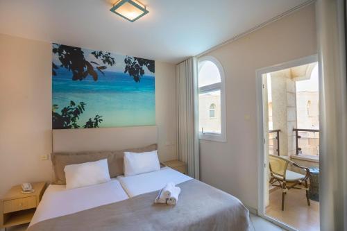 Acco Beach Hotel in Acre Acco Beach Hotel in Acre