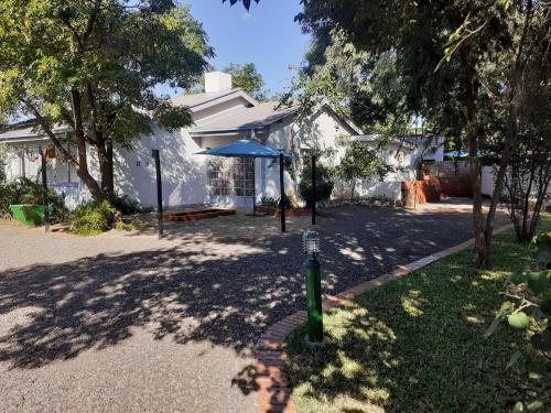 Garden, DRIFTWOOD BOUTIQUE BED AND BREAKFAST in Lobatse Garden, DRIFTWOOD BOUTIQUE BED AND BREAKFAST in Lobatse