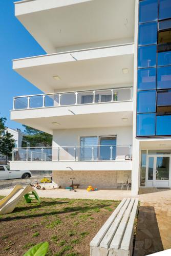 Tampilan eksterior, HAPPY HOME in Mrcevac Tampilan eksterior, HAPPY HOME in Mrcevac