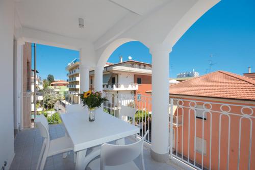 Balcony/terrace, Residence Hotel Alba Palace in Alba Adriatica Balcony/terrace, Residence Hotel Alba Palace in Alba Adriatica