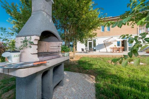 Exterior view, CASA DI EOLO 8&2, Emma Villas in Montelupone Exterior view, CASA DI EOLO 8&2, Emma Villas in Montelupone