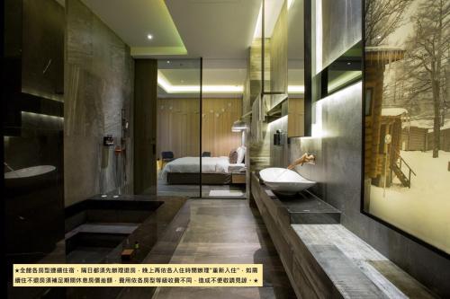 Bathroom, Birdman Motel in Beitun District Bathroom, Birdman Motel in Beitun District