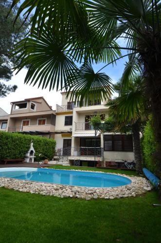 Hotel Apartments Villa Rossella 3
