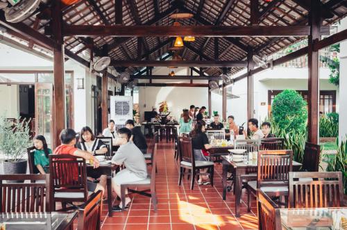 Food and beverages, Hoi An Riverside Bamboo Resort in Hoi An Food and beverages, Hoi An Riverside Bamboo Resort in Hoi An
