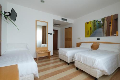 Hotel Portavaldera in Пекіолі Hotel Portavaldera in Пекіолі