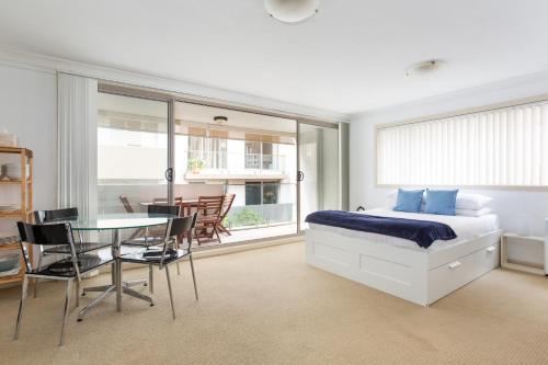 Balcony Studio in Heart of Manly Dining and Shopping Sydney 