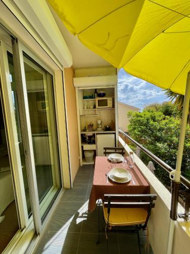 Балкон, Hotel L'Orangeraie in Ле Лаванду Балкон, Hotel L'Orangeraie in Ле Лаванду