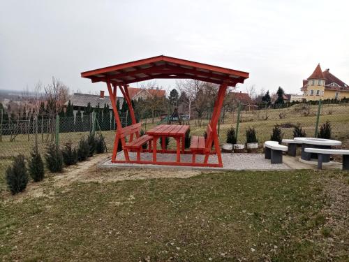 Palvelut, Karesz nyaralóház (Karesz nyaralohaz) in Zalakaros Palvelut, Karesz nyaralóház (Karesz nyaralohaz) in Zalakaros