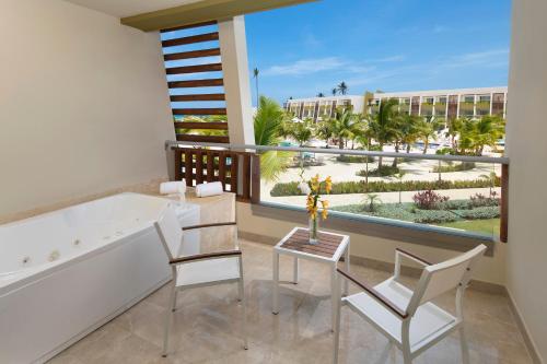 Balcony/terrace, Dreams Onyx Resort & Spa - All Inclusive in Punta Cana Balcony/terrace, Dreams Onyx Resort & Spa - All Inclusive in Punta Cana