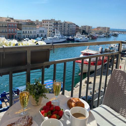View, Le Petit Bijou Sete, 4 appartements au centre ville, 3 avec vue canal in Sete View, Le Petit Bijou Sete, 4 appartements au centre ville, 3 avec vue canal in Sete