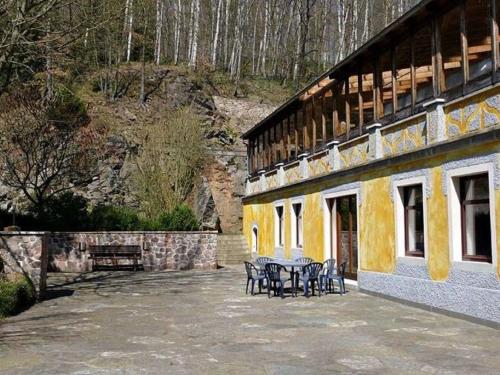 Balcony/terrace, Exclusive apartment in a villa with park in Grossschirma in Grossschirma Balcony/terrace, Exclusive apartment in a villa with park in Grossschirma in Grossschirma