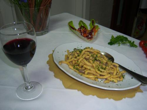 Agriturismo Lo Sgorzolo in Pergola (Urbino) Agriturismo Lo Sgorzolo in Pergola (Urbino)