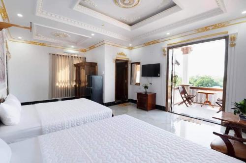 Little Sai Gon Hotel in Chau Doc (An Giang) Little Sai Gon Hotel in Chau Doc (An Giang)