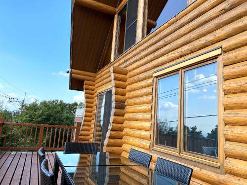 balkon/terras, A Private Log House with Mt Fuji View & Piano - "Thangtong House Japan" in Kannami balkon/terras, A Private Log House with Mt Fuji View & Piano - "Thangtong House Japan" in Kannami