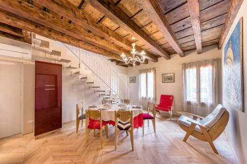 Élite Home stunning venetian apt. Close Accademia