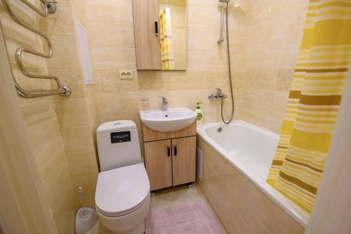 Bathroom, Апартаменты DeLuxe В Центре in Ukhta Bathroom, Апартаменты DeLuxe В Центре in Ukhta