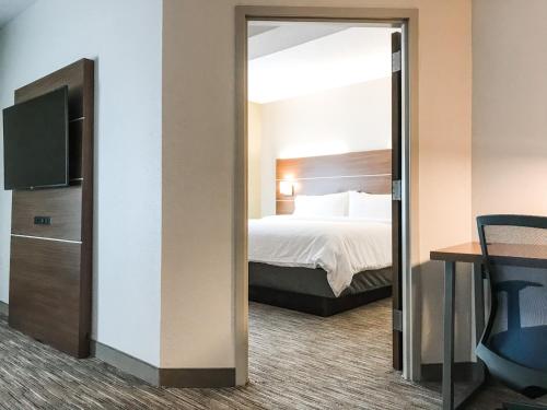 Holiday Inn Express Statesboro in Statesboro (GA) Holiday Inn Express Statesboro in Statesboro (GA)