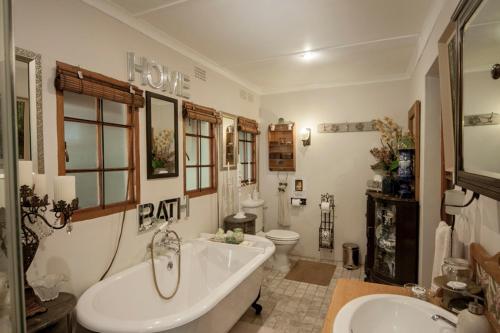 Bathroom, 79 On Ridge BNB in Pietermaritzburg Bathroom, 79 On Ridge BNB in Pietermaritzburg