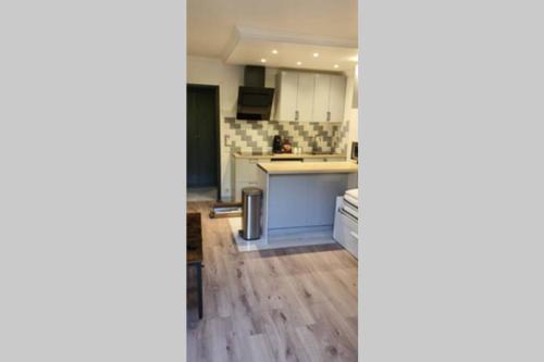 Rambouillet, Studio, proche gare et chateau in 杭布葉 Rambouillet, Studio, proche gare et chateau in 杭布葉
