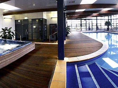 游泳池, 堪培拉諾富特酒店 (Novotel Canberra) in 坎培拉 游泳池, 堪培拉諾富特酒店 (Novotel Canberra) in 坎培拉