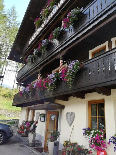 Hotel - Restaurant - Sonnblick in Heiligenblut Hotel - Restaurant - Sonnblick in Heiligenblut
