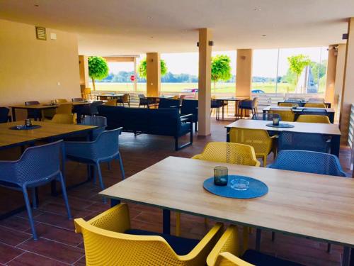 Étterem, Restavracija in prenočišča ČARDA (Restavracija in prenocisca CARDA) in Martjanci Étterem, Restavracija in prenočišča ČARDA (Restavracija in prenocisca CARDA) in Martjanci