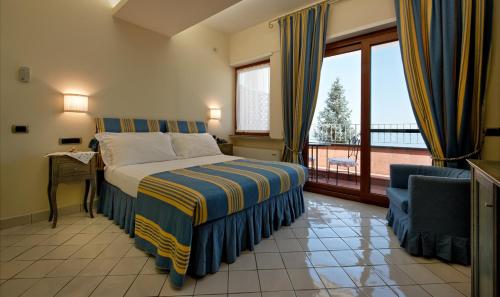 Villa Poseidon -Boutique Hotel- in Salerno - Town Center Villa Poseidon -Boutique Hotel- in Salerno - Town Center