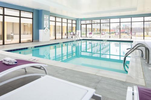 Piscină, Holiday Inn Washington-College Pk (I-95) in College Park (MD) Piscină, Holiday Inn Washington-College Pk (I-95) in College Park (MD)
