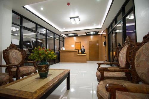 Lobby, Diamond Hotel And Resto in Catarman Lobby, Diamond Hotel And Resto in Catarman