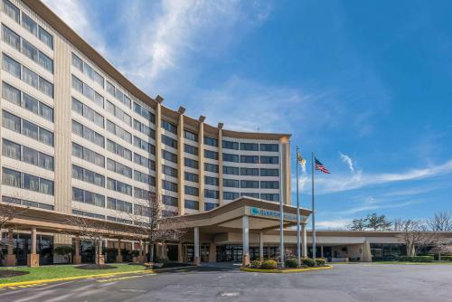 Clarion Hotel & Suites Mount Laurel