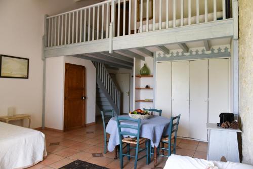 廚房, 貝爾杰里德雷堂酒店 (La Bergerie de l'etang) in 蒙泰爾 廚房, 貝爾杰里德雷堂酒店 (La Bergerie de l'etang) in 蒙泰爾