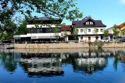 A szálláshely kívülről, Holiday In Bihać (Holiday In Bihac) in Bihac A szálláshely kívülről, Holiday In Bihać (Holiday In Bihac) in Bihac