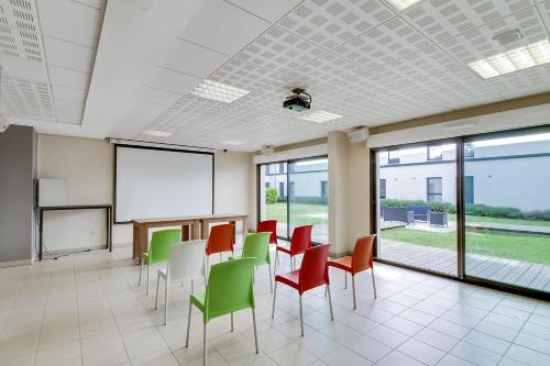 Meeting room / ballrooms, LOKORA Toulouse in Montaudran-Lespinet Meeting room / ballrooms, LOKORA Toulouse in Montaudran-Lespinet