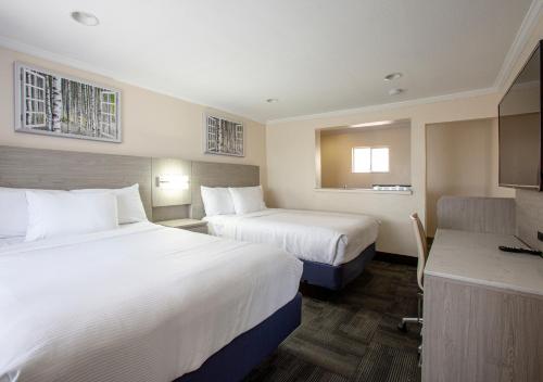 Hotel Aspen Flagstaff/ Grand Canyon InnSuites in Flagstaff (AZ) Hotel Aspen Flagstaff/ Grand Canyon InnSuites in Flagstaff (AZ)