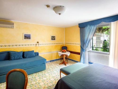 โรงแรมอมาลฟี (Hotel Amalfi) in อมัลฟี โรงแรมอมาลฟี (Hotel Amalfi) in อมัลฟี