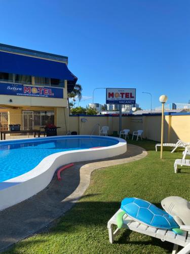 Sunburst Motel in Biggera Waters Sunburst Motel in Biggera Waters