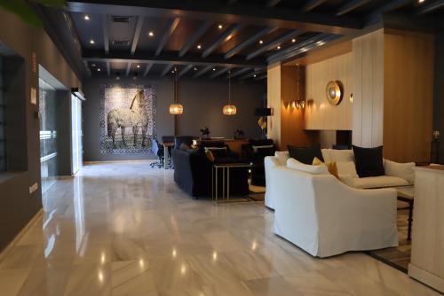 gedeelde lounge/tv-ruimte, Hotel Jerez & Spa in Jerez De La Frontera gedeelde lounge/tv-ruimte, Hotel Jerez & Spa in Jerez De La Frontera