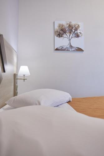 Guestroom, Amalia City Rooms in Chios Guestroom, Amalia City Rooms in Chios