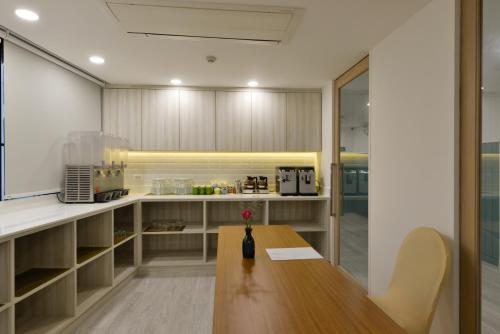 アステラ サトーン ホテル7