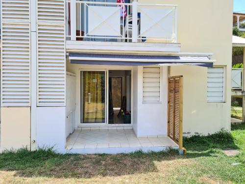 parveke/terassi, Résidence La Baie 1 Océane (Residence La Baie 1 Oceane) in La Trinite parveke/terassi, Résidence La Baie 1 Océane (Residence La Baie 1 Oceane) in La Trinite