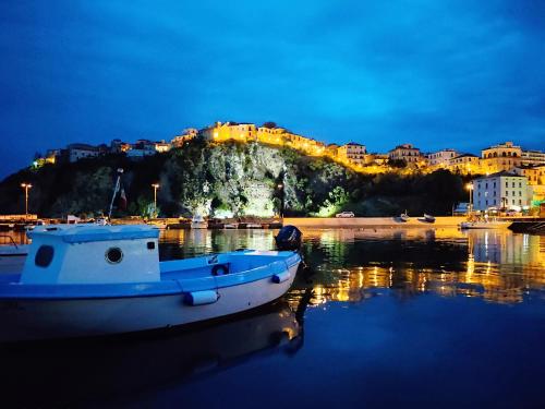 Kirillos IN CILENTO in Agropoli Kirillos IN CILENTO in Agropoli