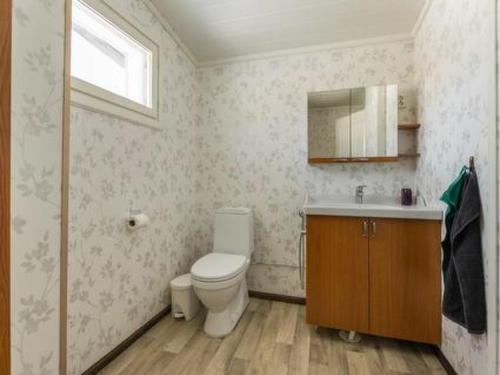 Bathroom, Holiday Home Halmesaari by Interhome in Rautalampi Bathroom, Holiday Home Halmesaari by Interhome in Rautalampi