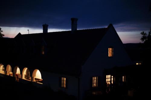 Grand Balaton House in โควากัวร์ Grand Balaton House in โควากัวร์